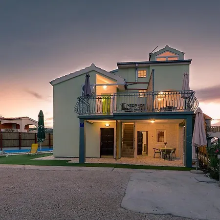 Pemita Apartamento Ražanj