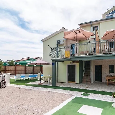 Pemita Apartamento Ražanj
