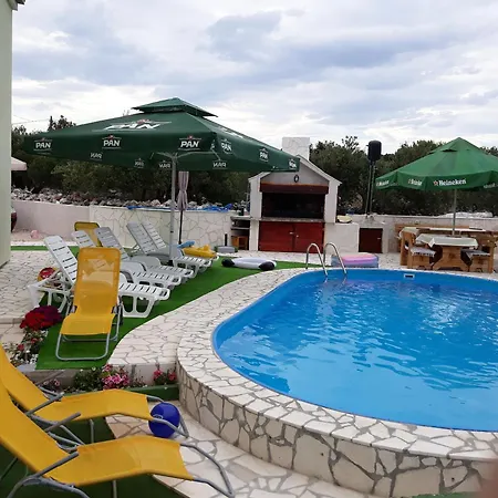 Pemita Apartment